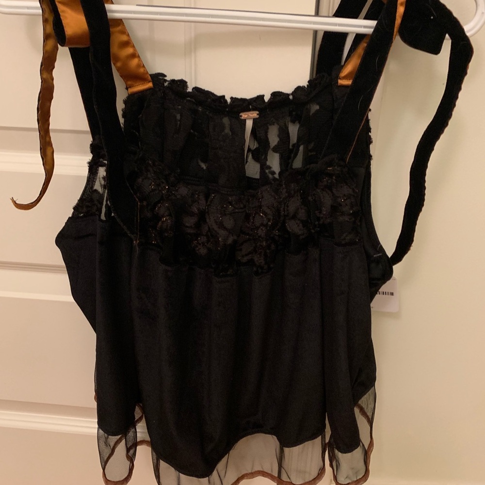 XS tank purchased from free people. Never worn.